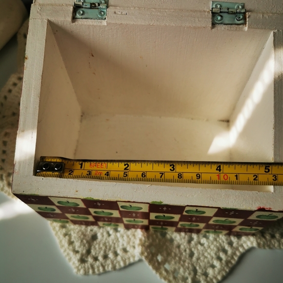 Painted Wooden Apple Recipe Box - Picture 10 of 11